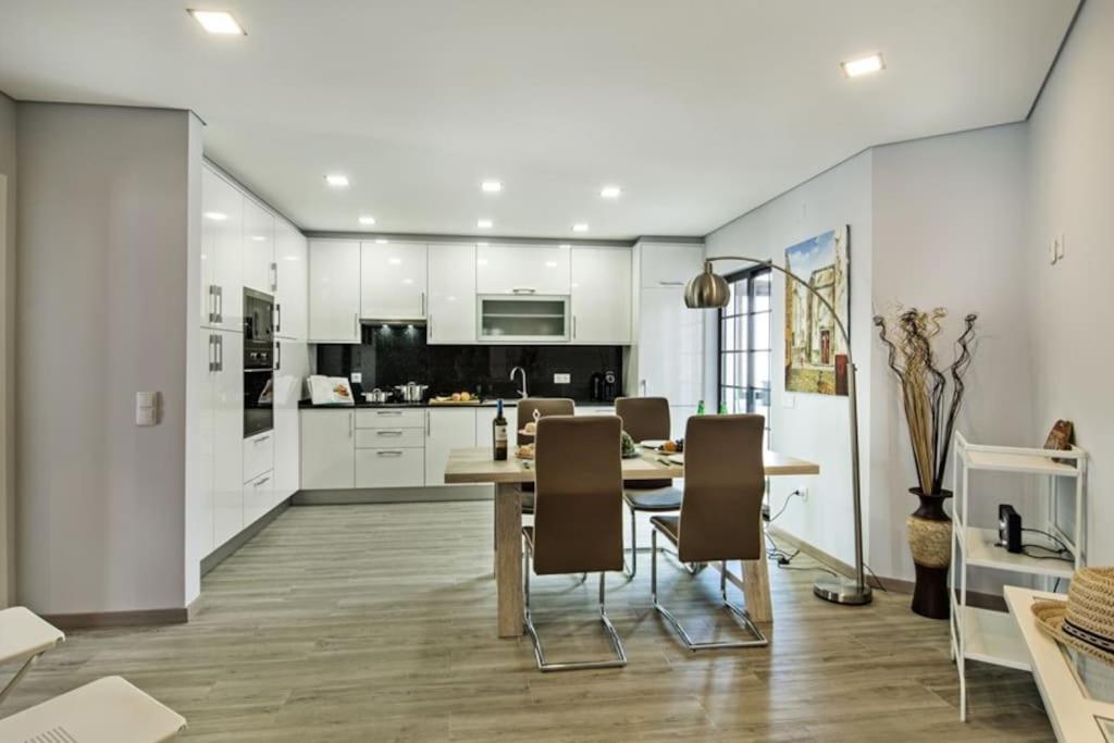 Girassol - Bright, Modern, Well Located Apartment Olhao Exterior photo